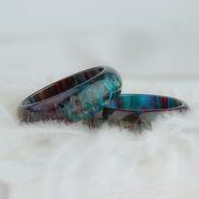 Afbeelding in Gallery-weergave laden, Ring van ingelegde hars met regenboogdiamanten