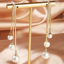 Afbeelding in Gallery-weergave laden, Kwastje elegante piercing oorbellen