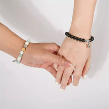 Afbeelding in Gallery-weergave laden, Kralenarmbanden met magnetische hartvorm