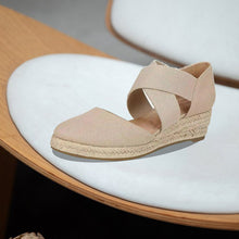 Afbeelding in Gallery-weergave laden, Sandalen met sleehak van hennep touw