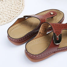 Afbeelding in Gallery-weergave laden, Teenslippers met sleehak