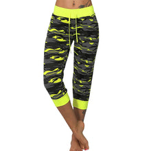 Afbeelding in Gallery-weergave laden, Yogabroek met camouflage print