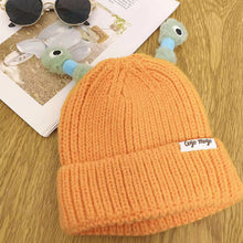Afbeelding in Gallery-weergave laden, 🐸Winter ouder-kind schattige gloeiende kleine monster gebreide muts