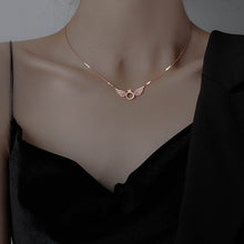 Afbeelding in Gallery-weergave laden, Glanzende ketting met engelenvleugels

