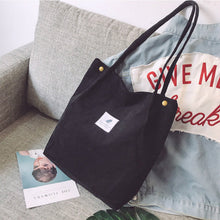 Afbeelding in Gallery-weergave laden, Corduroy draagtas met letterpatch
