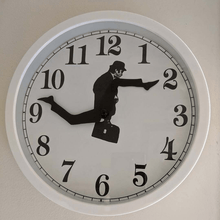 Afbeelding in Gallery-weergave laden, Finebay™ Ministry of Silly Walks Clock
