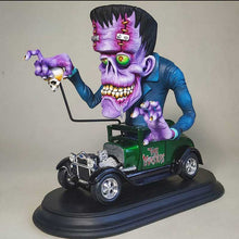Afbeelding in Gallery-weergave laden, Boos monster standbeeld
