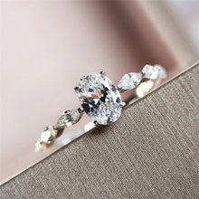 Afbeelding in Gallery-weergave laden, Ovale Diamanten Ring
