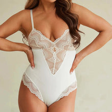 Afbeelding in Gallery-weergave laden, Sexy kanten bodysuit met diepe V-hals

