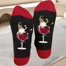 Afbeelding in Gallery-weergave laden, Gnome wijnglas Unisex Crew sokken
