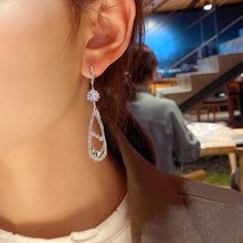 Afbeelding in Gallery-weergave laden, Luxe oorbellen met volledige diamanten
