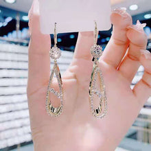 Afbeelding in Gallery-weergave laden, Luxe oorbellen met volledige diamanten
