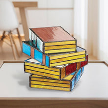 Afbeelding in Gallery-weergave laden, 📚Gebrandschilderd glas gestapelde boekenlamp
