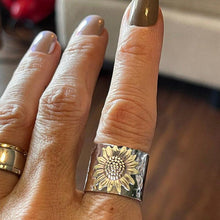 Afbeelding in Gallery-weergave laden, Golden Sunflower Wide Band Silver Ring
