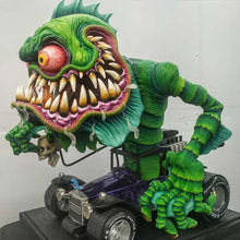 Afbeelding in Gallery-weergave laden, Boos monster standbeeld
