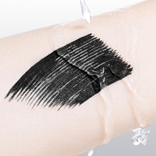 Afbeelding in Gallery-weergave laden, Waterproof en veegvaste mascara in metalen flessen
