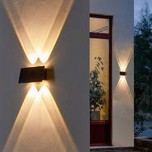 Afbeelding in Gallery-weergave laden, Buitenwandlamp op zonne-energie
