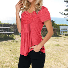 Afbeelding in Gallery-weergave laden, T-shirt coupe slim en dentelle à col en V
