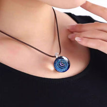 Afbeelding in Gallery-weergave laden, Kosmische sterrenhemel glazen kralen hanger ketting
