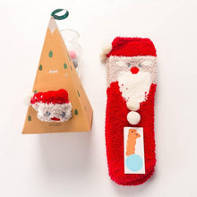 Afbeelding in Gallery-weergave laden, Zachte warme sokken van koraalfleece met kerstthema (4 paar)
