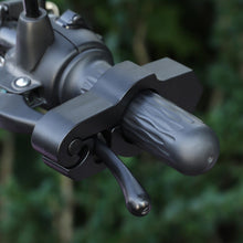 Afbeelding in Gallery-weergave laden, Motorcycle Grip Lock
