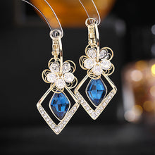 Afbeelding in Gallery-weergave laden, Bloem Zirkoon Rhombic Sapphire Drop Oorbellen
