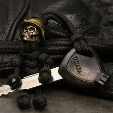 Afbeelding in Gallery-weergave laden, Skelet Soldaat Paracord Sleutelhanger
