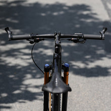 Afbeelding in Gallery-weergave laden, Ergonomisch ontworpen fietshandvatten
