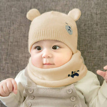 Afbeelding in Gallery-weergave laden, Set babymutsjes en sjaals
