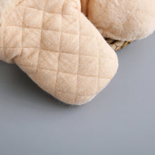 Afbeelding in Gallery-weergave laden, Baby Cartoon pluche katoenen schoenen

