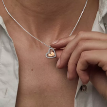 Afbeelding in Gallery-weergave laden, Baby Voeten Hart Hanger Ketting
