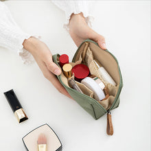 Afbeelding in Gallery-weergave laden, Make-uptasje voor op reis voor dames
