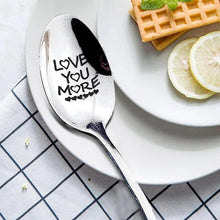 Afbeelding in Gallery-weergave laden, 'Love You More' Gegraveerde Lepel
