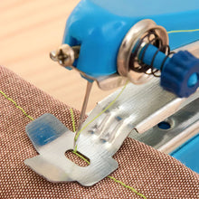 Afbeelding in Gallery-weergave laden, 🧵Draagbare naaimachine
