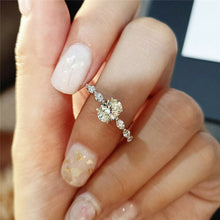 Afbeelding in Gallery-weergave laden, Ovale Diamanten Ring

