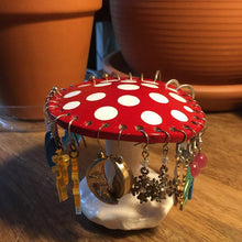 Afbeelding in Gallery-weergave laden, Leuke Paddestoel Oorbel Houder
