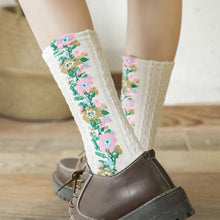 Afbeelding in Gallery-weergave laden, 🧦🪻Vintage geborduurde bloemensokken (5 paar)
