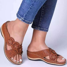 Afbeelding in Gallery-weergave laden, Sandalen met plateauzool in effen kleur
