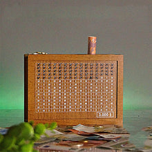 Afbeelding in Gallery-weergave laden, Houten spaarpot met teller

