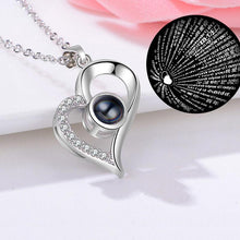 Afbeelding in Gallery-weergave laden, Hartketting met liefdesprojectie (I Love You in 100 talen)
