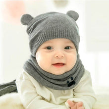 Afbeelding in Gallery-weergave laden, Set babymutsjes en sjaals
