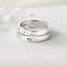 Afbeelding in Gallery-weergave laden, One Kiss Sterling Silver Couple Rings Valentijnsdag Cadeau gids
