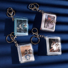 Afbeelding in Gallery-weergave laden, Kleine sleutelhanger met foto album

