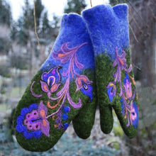 Afbeelding in Gallery-weergave laden, Borduurwanten met kerstbloemen
