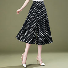 Afbeelding in Gallery-weergave laden, Zwarte culotte van chiffon met stippen

