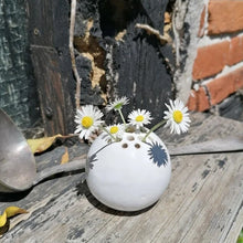 Afbeelding in Gallery-weergave laden, handgemaakte vaas bloem stenen tafel decor
