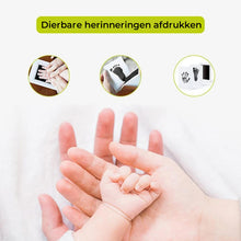 Afbeelding in Gallery-weergave laden, Knoeivrije baby-afdrukset voor handen en voeten
