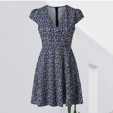 Afbeelding in Gallery-weergave laden, Gebloemde mini rok
