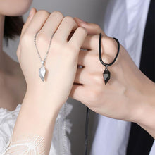 Afbeelding in Gallery-weergave laden, Paar hart stiksels ketting
