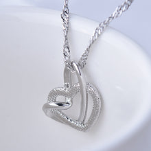 Afbeelding in Gallery-weergave laden, Frosted Dubbele Hart Ketting
